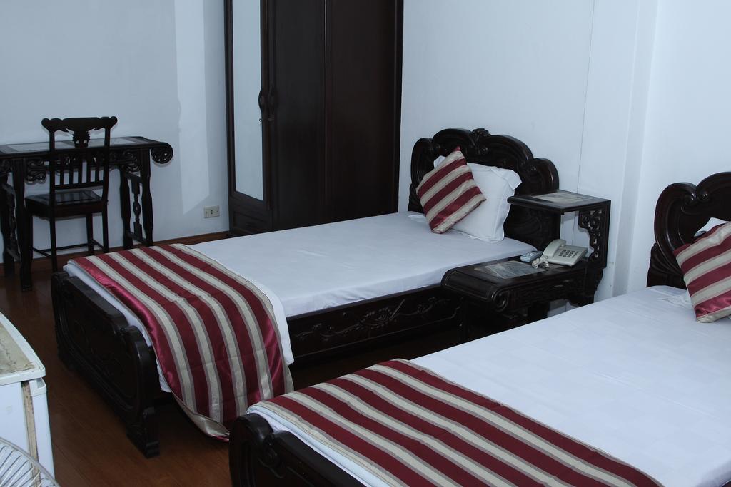 Hoang Cuong Hotel Hanoi Exterior photo